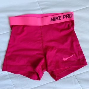 Nike Pro Shorts -Pink